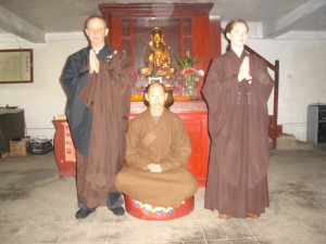 Saying goodbye to the Guest Master.